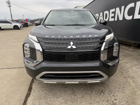 Photos of 2024 Mitsubishi Outlander SE for sale in Gallipolis, OH at Braden Chrysler Dodge Jeep Ram