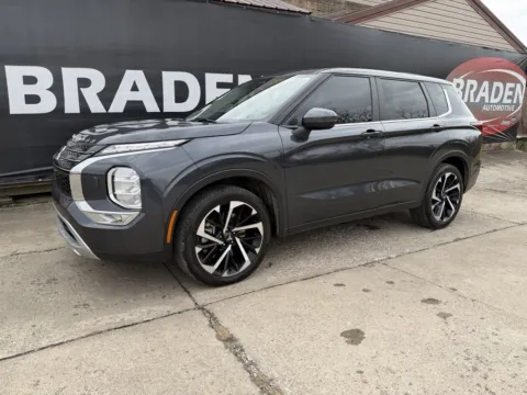 Another view of 2024 Mitsubishi Outlander SE for sale in Gallipolis, OH at Braden Chrysler Dodge Jeep Ram