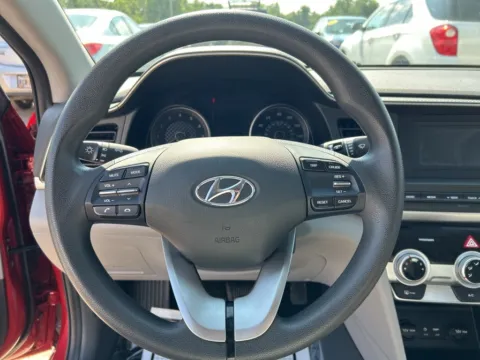 More photos of 2019 Hyundai Elantra SE at Braden Chrysler Dodge Jeep Ram, OH