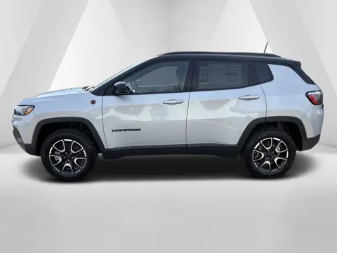 More photos of 2026 Jeep Compass Trailhawk at Braden Chrysler Dodge Jeep Ram, OH
