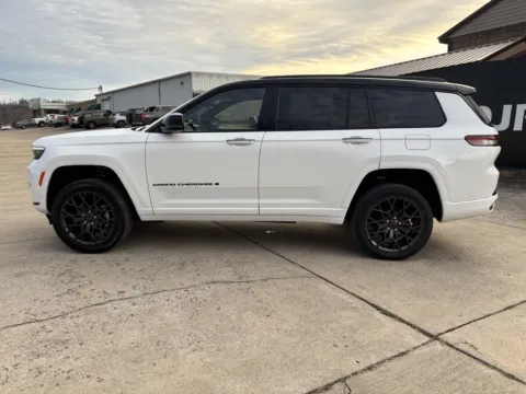 More photos of 2025 Jeep Grand Cherokee L Summit at Braden Chrysler Dodge Jeep Ram, OH