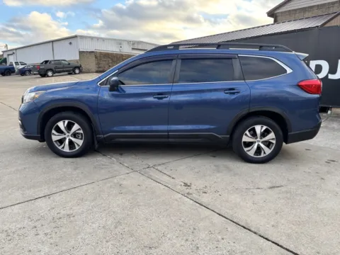 More photos of 2021 Subaru Ascent Premium at Braden Chrysler Dodge Jeep Ram, OH