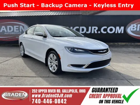 White 2015 Chrysler 200 Limited for sale in Gallipolis, OH