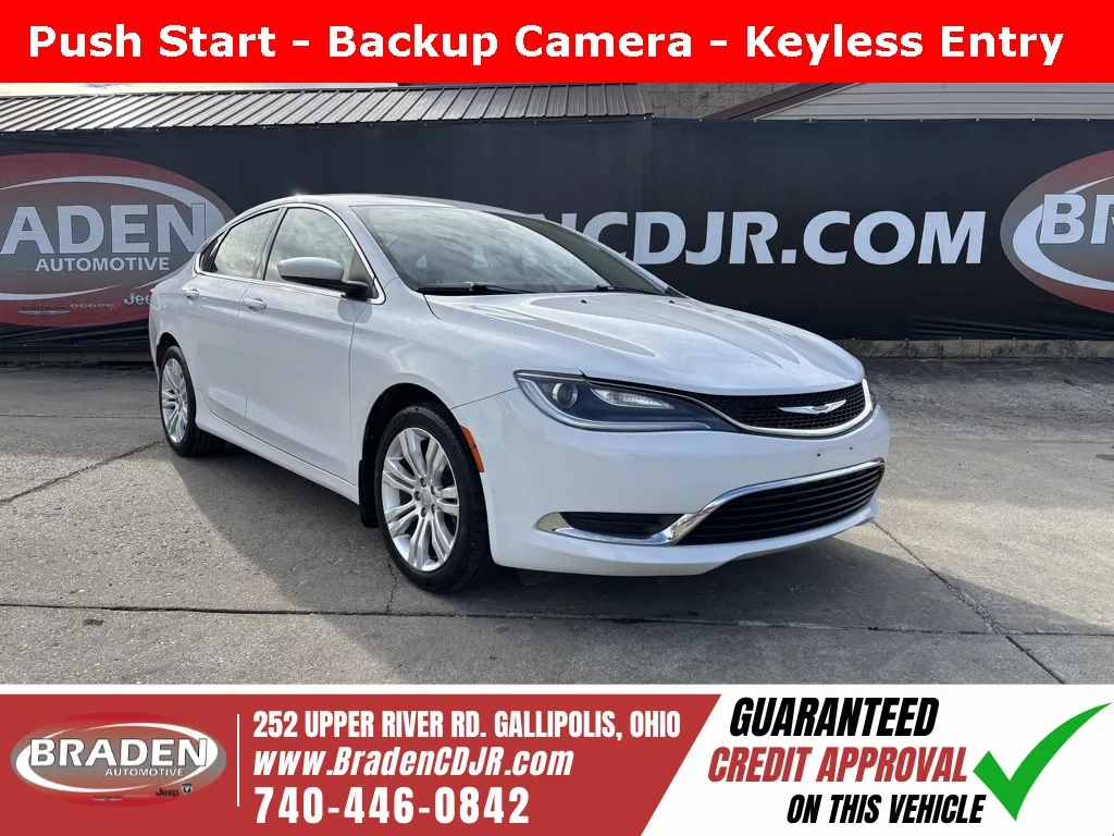 2015 Chrysler 200 Limited's photo