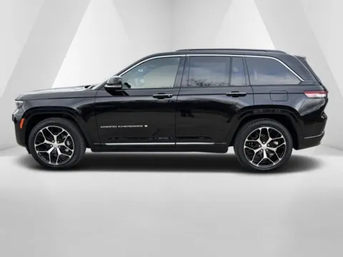 More photos of 2025 Jeep Grand Cherokee Summit at Braden Chrysler Dodge Jeep Ram, OH