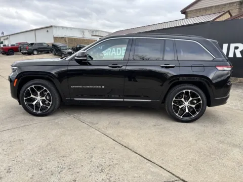 More photos of 2025 Jeep Grand Cherokee Summit at Braden Chrysler Dodge Jeep Ram, OH
