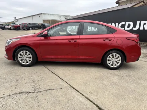 More photos of 2018 Hyundai Accent SE at Braden Chrysler Dodge Jeep Ram, OH