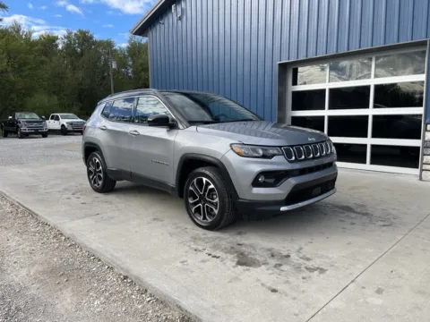 Silver 2022 Jeep Compass Limited for sale in Gallipolis, OH