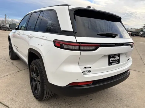 More photos of 2025 Jeep Grand Cherokee Limited at Braden Chrysler Dodge Jeep Ram, OH