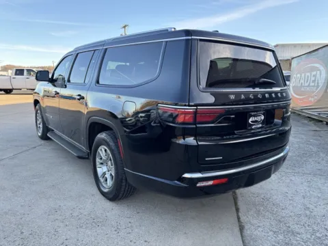 More photos of 2023 Jeep Wagoneer L at Braden Chrysler Dodge Jeep Ram, OH
