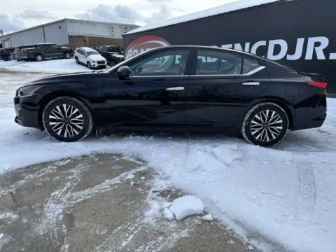 More photos of 2024 Nissan Altima 2.5 SV at Braden Chrysler Dodge Jeep Ram, OH