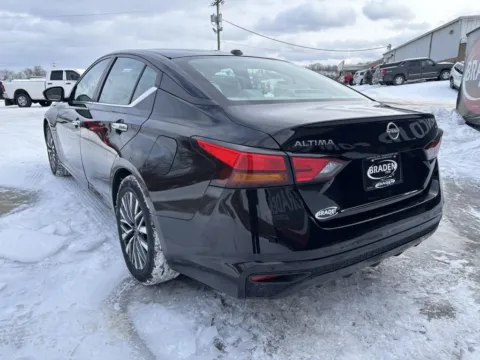 More photos of 2024 Nissan Altima 2.5 SV at Braden Chrysler Dodge Jeep Ram, OH