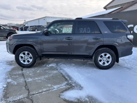 More photos of 2019 Toyota 4Runner SR5 at Braden Chrysler Dodge Jeep Ram, OH