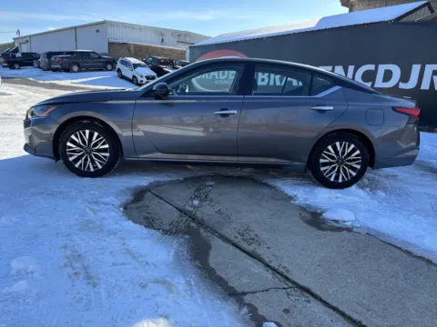 More photos of 2024 Nissan Altima 2.5 SV at Braden Chrysler Dodge Jeep Ram, OH