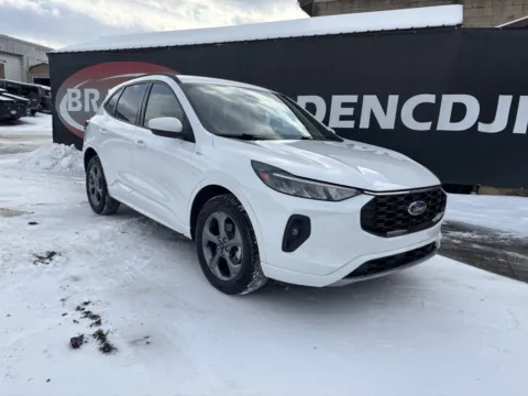 White 2023 Ford Escape Hybrid ST-Line Select for sale in Gallipolis, OH