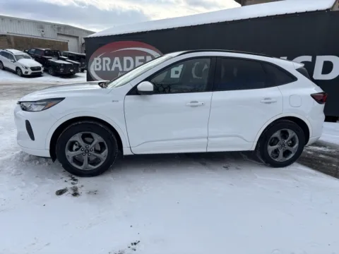 More photos of 2023 Ford Escape Hybrid ST-Line Select at Braden Chrysler Dodge Jeep Ram, OH