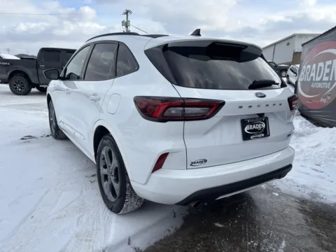 More photos of 2023 Ford Escape Hybrid ST-Line Select at Braden Chrysler Dodge Jeep Ram, OH