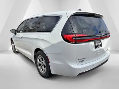 More photos of 2024 Chrysler Pacifica Limited at Braden Chrysler Dodge Jeep Ram, OH