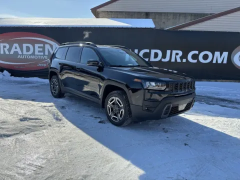 Black 2026 Jeep Cherokee Laredo for sale in Gallipolis, OH