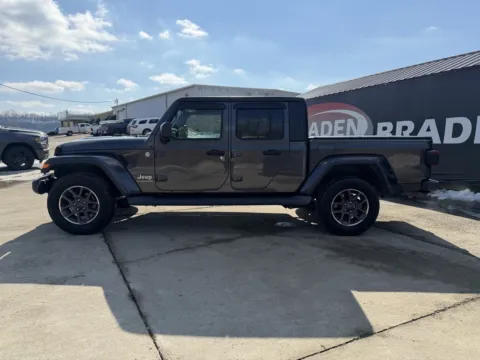 More photos of 2021 Jeep Gladiator Overland at Braden Chrysler Dodge Jeep Ram, OH