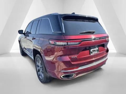 More photos of 2022 Jeep Grand Cherokee Summit at Braden Chrysler Dodge Jeep Ram, OH