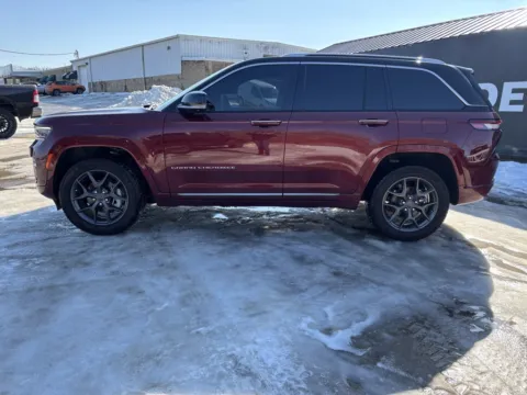 More photos of 2022 Jeep Grand Cherokee Summit at Braden Chrysler Dodge Jeep Ram, OH