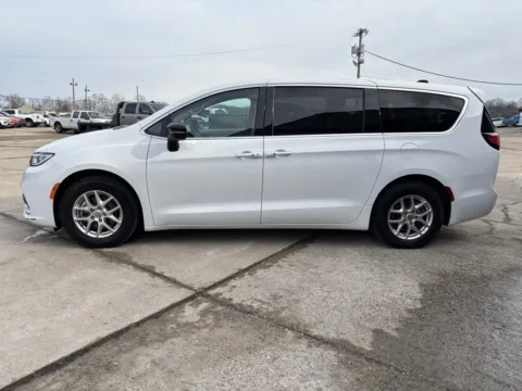 More photos of 2024 Chrysler Pacifica Touring L at Braden Chrysler Dodge Jeep Ram, OH