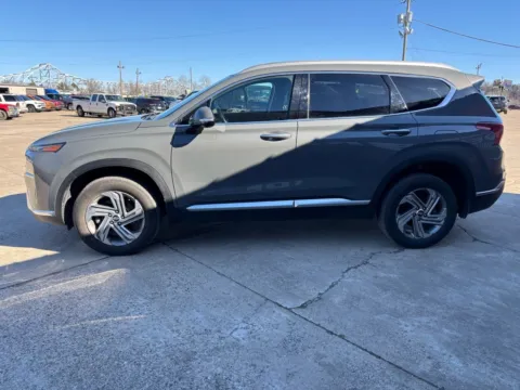More photos of 2023 Hyundai Santa Fe SEL at Braden Chrysler Dodge Jeep Ram, OH