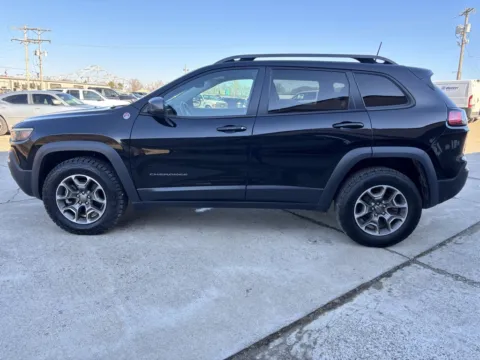 More photos of 2021 Jeep Cherokee Trailhawk at Braden Chrysler Dodge Jeep Ram, OH