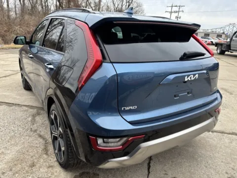 More photos of 2023 Kia Niro Plug-In Hybrid SX at Braden Chrysler Dodge Jeep Ram, OH