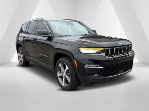 Black 2023 Jeep Grand Cherokee Limited for sale in Gallipolis, OH