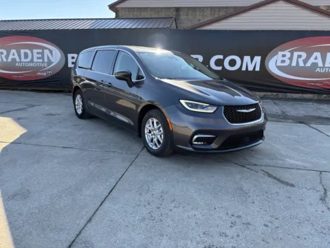Gray 2023 Chrysler Pacifica Touring L for sale in Gallipolis, OH
