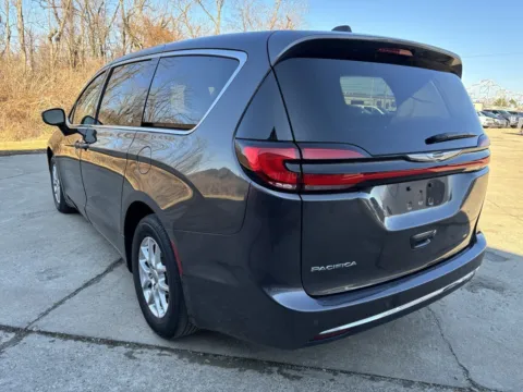 More photos of 2023 Chrysler Pacifica Touring L at Braden Chrysler Dodge Jeep Ram, OH