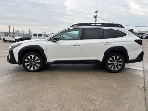 More photos of 2023 Subaru Outback Limited at Braden Chrysler Dodge Jeep Ram, OH