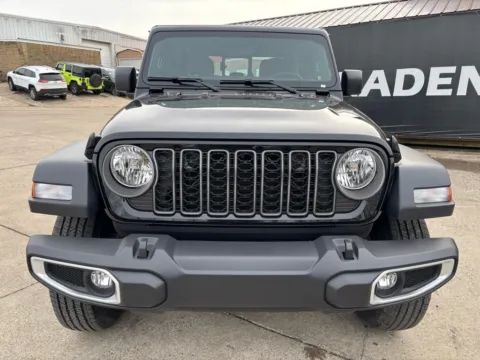 Photos of 2026 Jeep Gladiator Sport for sale in Gallipolis, OH at Braden Chrysler Dodge Jeep Ram