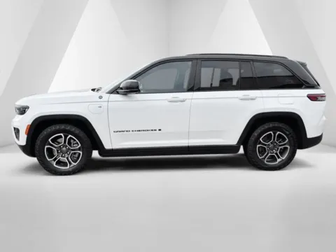 More photos of 2022 Jeep Grand Cherokee Trailhawk 4xe at Braden Chrysler Dodge Jeep Ram, OH