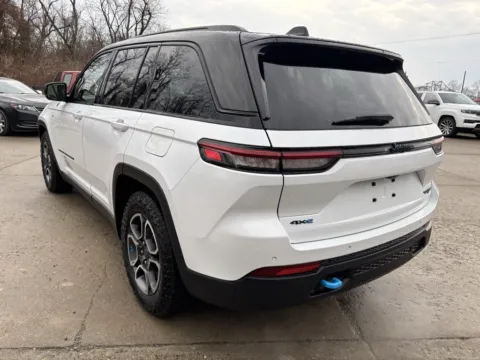 More photos of 2022 Jeep Grand Cherokee Trailhawk 4xe at Braden Chrysler Dodge Jeep Ram, OH