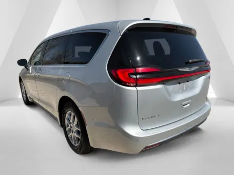 More photos of 2023 Chrysler Pacifica Touring L at Braden Chrysler Dodge Jeep Ram, OH