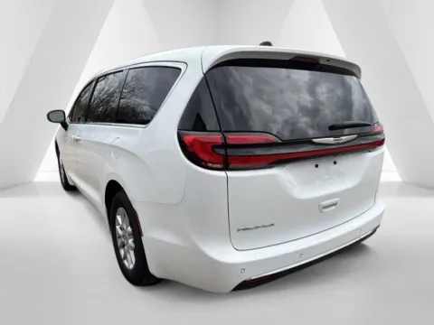 More photos of 2024 Chrysler Pacifica Touring L at Braden Chrysler Dodge Jeep Ram, OH