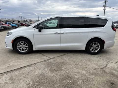 More photos of 2024 Chrysler Pacifica Touring L at Braden Chrysler Dodge Jeep Ram, OH