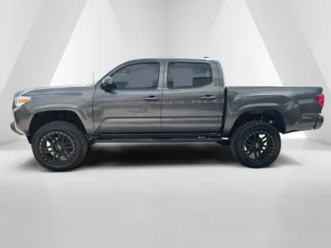 More photos of 2020 Toyota Tacoma SR5 at Braden Chrysler Dodge Jeep Ram, OH