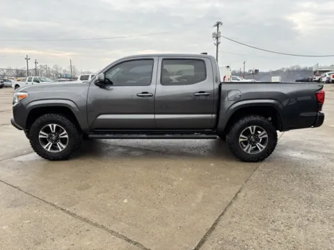 More photos of 2020 Toyota Tacoma SR5 at Braden Chrysler Dodge Jeep Ram, OH