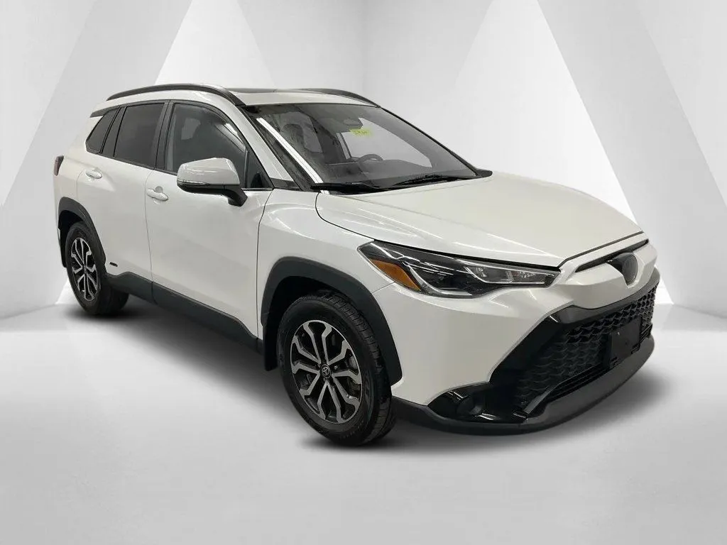 White 2024 Toyota Corolla Cross Hybrid SE for sale in Gallipolis, OH