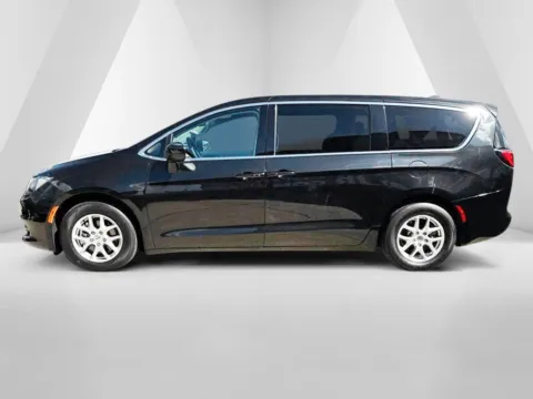 More photos of 2023 Chrysler Voyager LX at Braden Chrysler Dodge Jeep Ram, OH