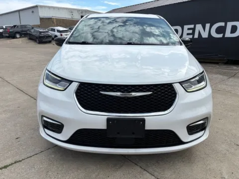 Photos of 2024 Chrysler Pacifica Hybrid Select for sale in Gallipolis, OH at Braden Chrysler Dodge Jeep Ram