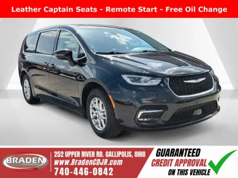 Black 2024 Chrysler Pacifica Touring L for sale in Gallipolis, OH