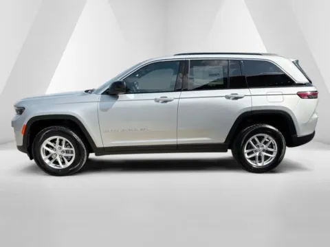 More photos of 2026 Jeep Grand Cherokee Laredo at Braden Chrysler Dodge Jeep Ram, OH