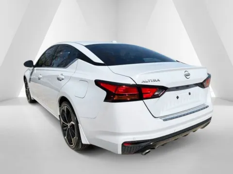 More photos of 2023 Nissan Altima 2.5 SR at Braden Chrysler Dodge Jeep Ram, OH