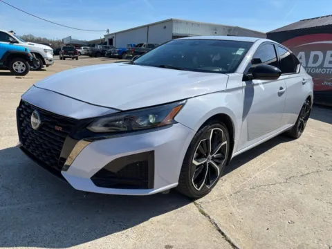 Another view of 2023 Nissan Altima 2.5 SR for sale in Gallipolis, OH at Braden Chrysler Dodge Jeep Ram