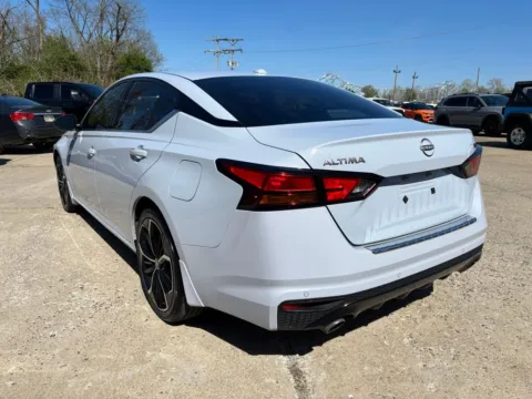 More photos of 2023 Nissan Altima 2.5 SR at Braden Chrysler Dodge Jeep Ram, OH